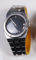 Lot 660 - An Accutron by Bulova steel cased gents...