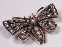 Lot 686 - A Victorian yellow gold and diamond set insect...