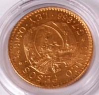 Lot 727 - A Republica de Columbia five Pesos gold coin,...