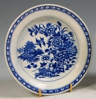 Lot 587 - A mid 18th century Worcester porcelain saucer...