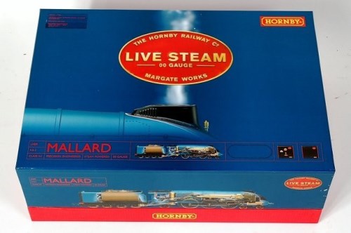 Lot 2 - Hornby 00 Gauge R1041 'Mallard' live steam set...