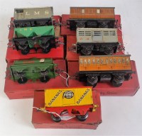 Lot 391 - 7x boxed Hornby rolling stock including 1935-9...