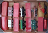 Lot 420 - A large tray containing 8 Hornby postwar...