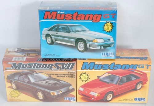 Lot 1532 - M.P.C/ERTL 1.25 scale Ford Mustang kits,...