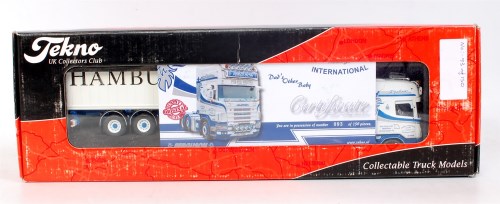 Lot 2637 - A Tekno 1/50 scale model of a Scania 420...