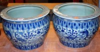 Lot 149 - A pair of reproduction Chinese blue and white...
