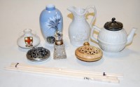 Lot 252 - Mixed ceramics, to include; Worcester...