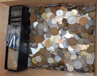 Lot 316 - A large quantity of assorted nickel and copper...