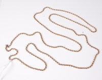 Lot 551 - A '9c' long/guard chain, (32.2g)