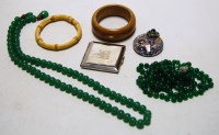 Lot 576 - A box of mainly modern costume jewellery, to...