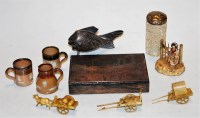 Lot 577 - A small collection of miscellaneous items, to...