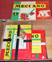 Lot 861 - A large quantity of Meccano 1950s playsets to...