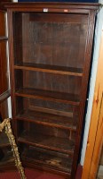 Lot 1125 - A 1930s oak freestanding open bookshelf, width...