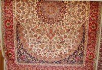 Lot 1193 - A contemporary Keshan rug, 190x140cm