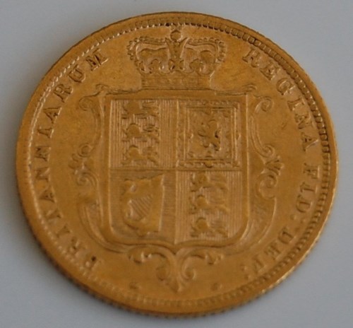 Lot 2114 - Great Britain, 1884 gold half sovereign, Queen...