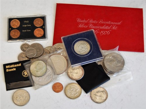 Lot 2190 - USA, mixed lot of silver and other coins, to...