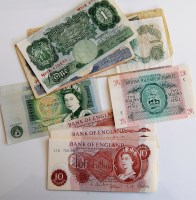 Lot 2192 - Mixed lot of British and foreign banknotes, to...