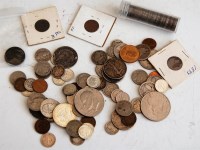 Lot 2200 - A USA mixed lot of silver and other coinage to...
