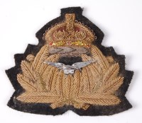 Lot 1186 - A Royal Naval Air Service bullion cap badge.