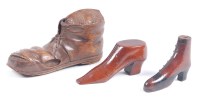 Lot 138 - A Victorian treen novelty table-top snuff shoe,...