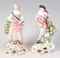 Lot 2054 - A pair of early 19th century English porcelain...