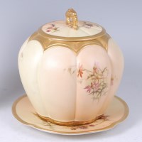 Lot 2071 - A Royal Worcester blushware jar and cover on...