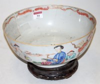Lot 34 - An 18th century Chinese export bowl, typically...