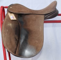 Lot 17 - Saddle English Suede working hunter by...