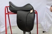 Lot 243 - Saddle Harry Dabbs dressage black 17'' wide new