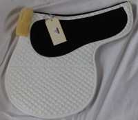 Lot 299 - Barnsby Grip numnah GP white full size