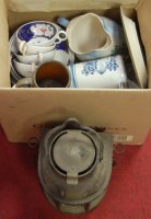 Lot 180 - A box of mixed ceramics to include Gaudy Welsh...