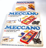 Lot 192 - Meccano extension packs L & S and power pack...