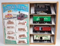 Lot 275 - An ETS boxed set with black 0-4-0 steam...