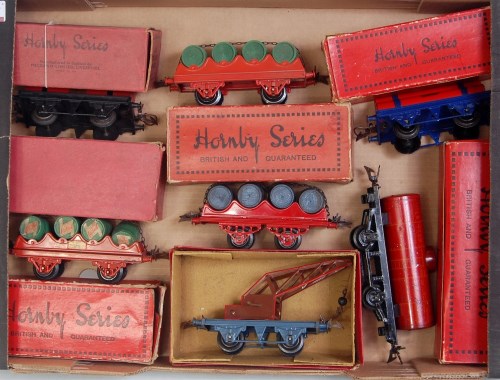 Lot 320 - A large tray containing 7 boxed pre war Hornby...