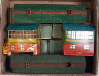 Lot 333 - Tray containing 4 Hornby pre war accessories...