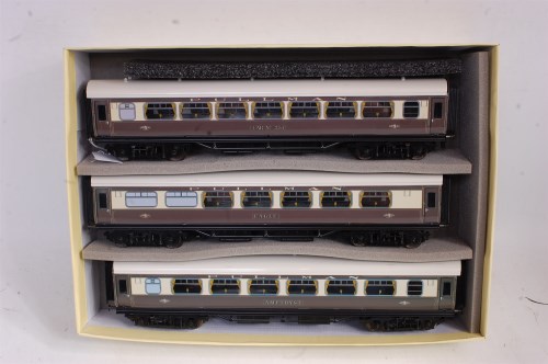 Ace Trains C14 set A BRMK1 Pullman cars - auctions & price archive