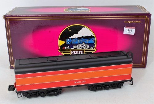 Lot 561 - MTH Southern Pacific Auxiliary water tender...