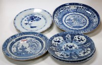 Lot 99 - An 19th century Chinese export blue and white...