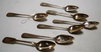 Lot 236 - A set of five George IV silver teaspoons;...