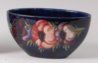 Lot 315 - An early 20th century Moorcroft pottery oval...