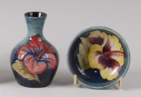 Lot 325 - An early 20th century Moorcroft pottery...