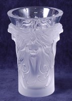 Lot 367 - A Lalique Fantasia heavy moulded crystal glass...