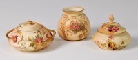 Lot 1043 - A Royal Worcester blush ware trinket box and...