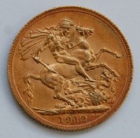 Lot 2122 - Great Britain, 1912 gold full sovereign,...