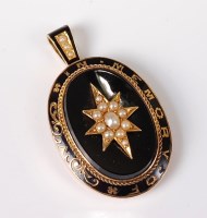 Lot 2511 - A 19th century memorial pendant, the oval...