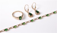Lot 2659 - A 9ct diopside harlequin suite, comprising of...