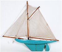 Lot 74 - Small wooden hull pond yacht early to mid 20th...