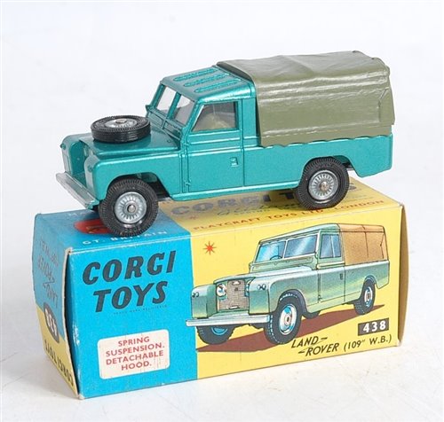 Lot 1653 - A Corgi Toys No.438 Land Rover 109 WB,...