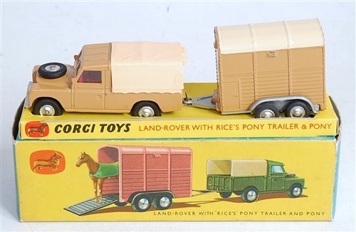 Lot 1657 - A Corgi Toys No.2 gift set, comprising Land