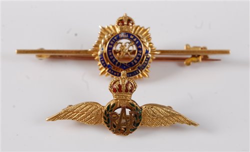 Lot 273 - A Royal Army Service Corps 14kt gold and...